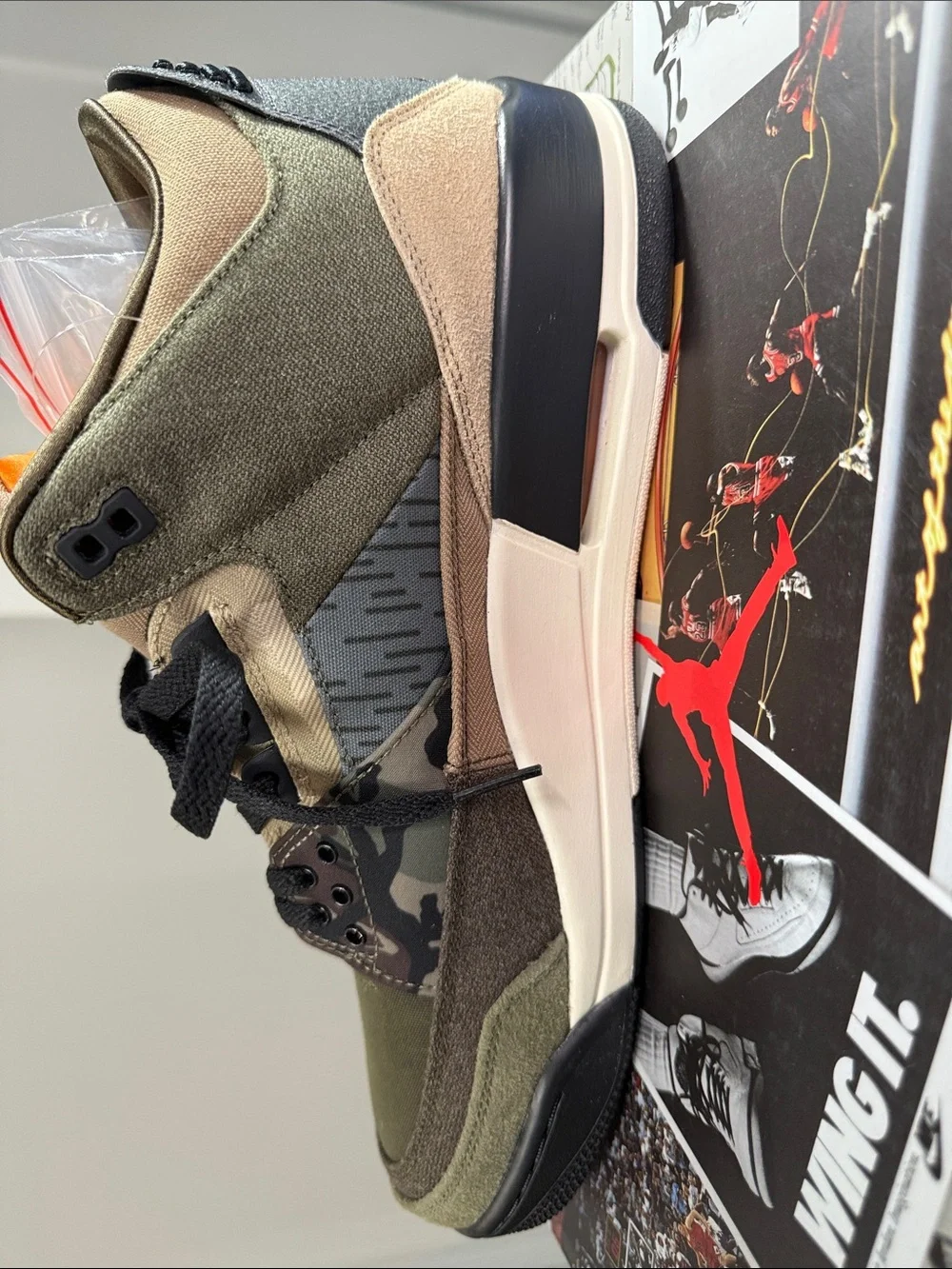Air Jordan 3 Retro SE Low-Top Sneakers in Olive, Brown & Black with Camo Panels